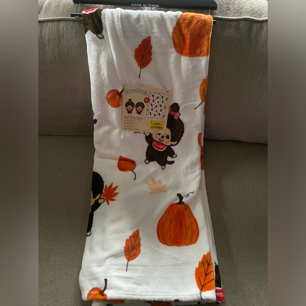 Monchhichi Autumn Fall Leaves Soft Plush Throw Blanket.